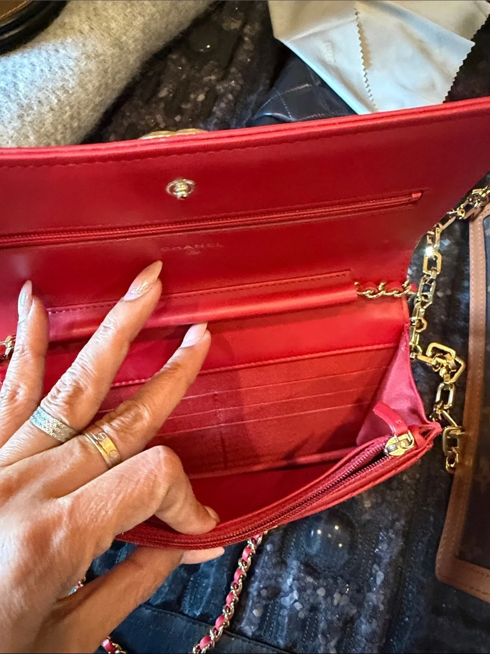 CHANEL Red Chevron Quilted Leather Crossbody with Gold Chain